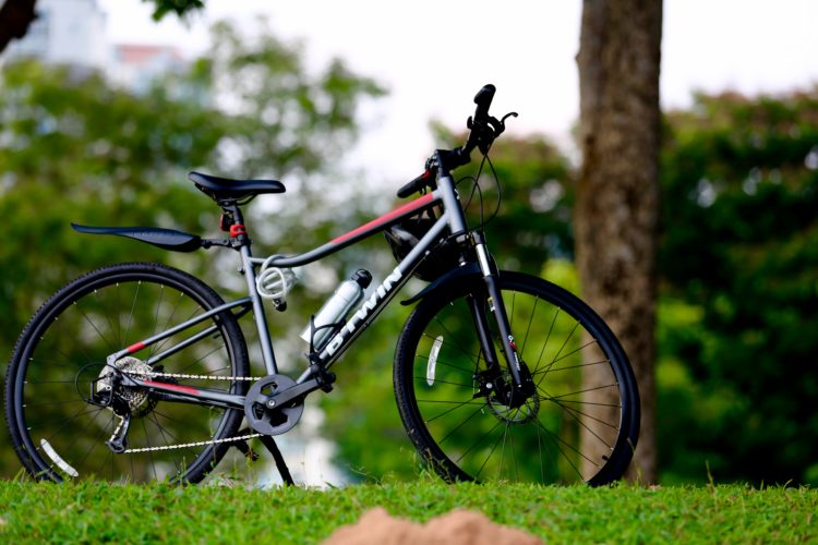 RIVERSIDE 500 DISC BRAKE 9SP HYBRID BIKE - GREY RED