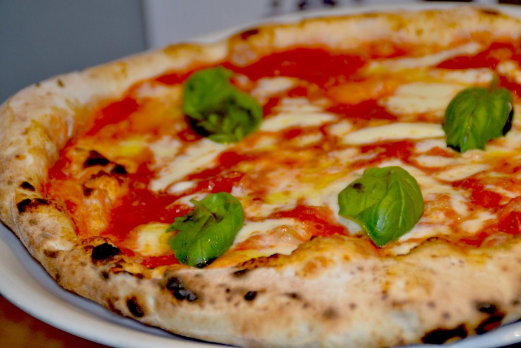 Pizza Margherita Di Giuseppe Carpretti: Tomato, Mozzarella