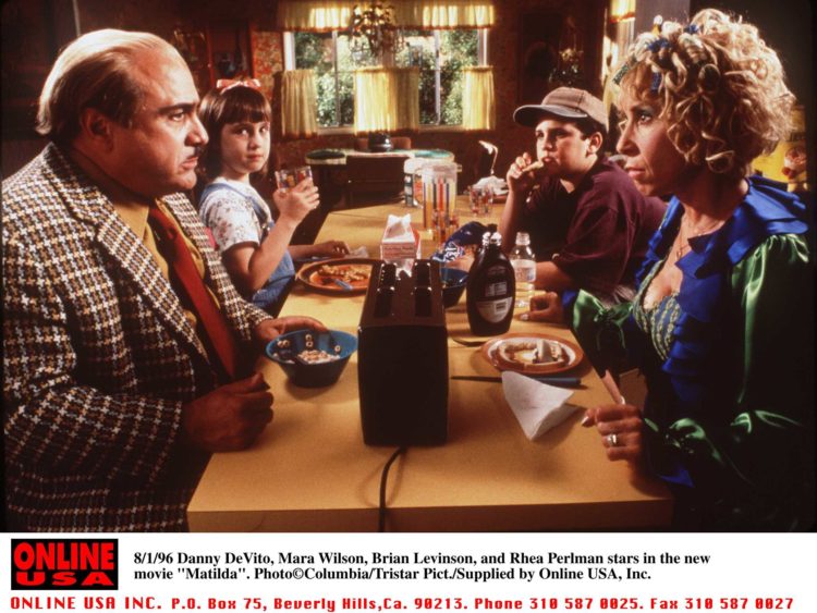 1996 Danny DeVito, Mara Wilson, Brian Levinson, and Rhea Perlman stars in the new movie "Matilda"