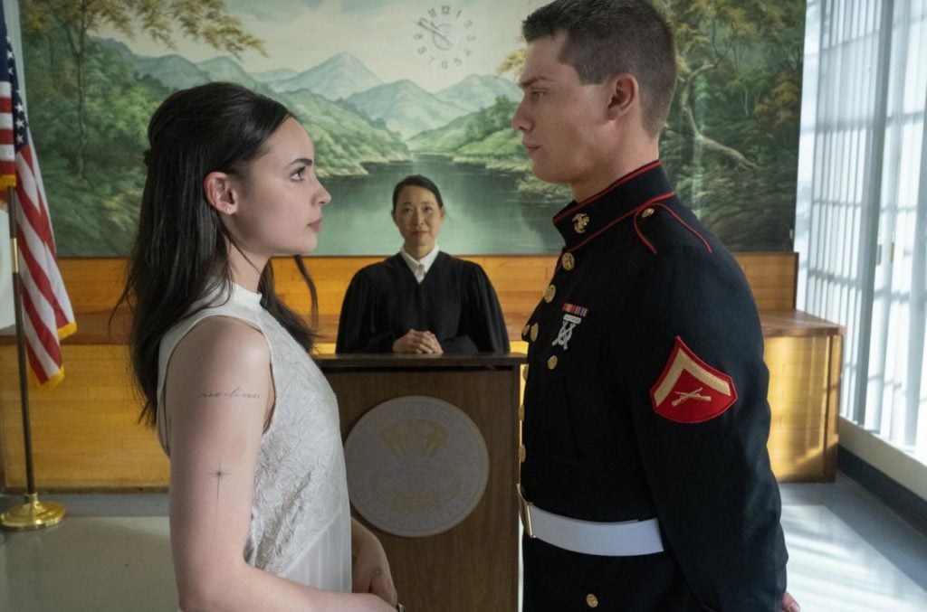 Sofia Carson as Cassie, Nicholas Galitzine as Luke in Purple Heart