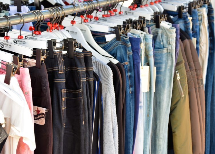 Shopping secondhand at university