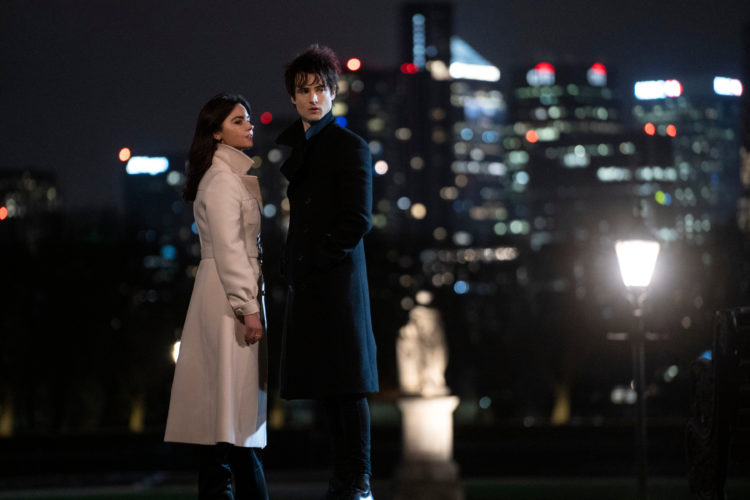 Jenna Coleman and Tom Sturridge in The Sandman