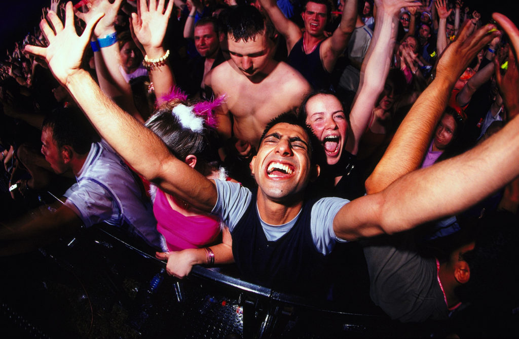Ecstatic crowd, Creamfields 2000